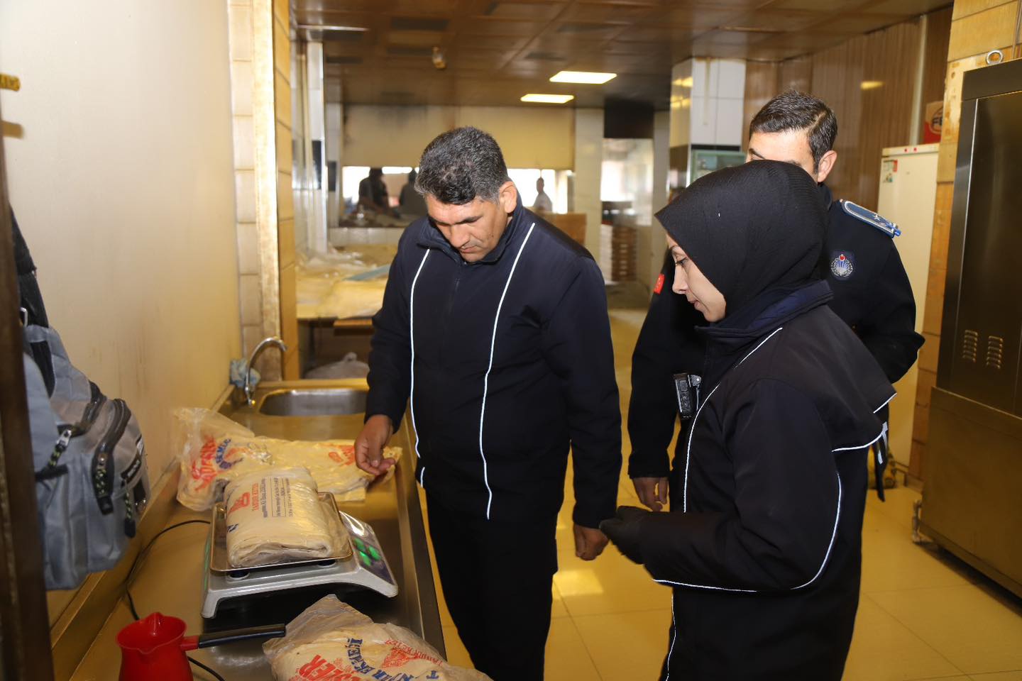 Erzincan Zabıtası’ndan Sofralara Güvenlik Mührü